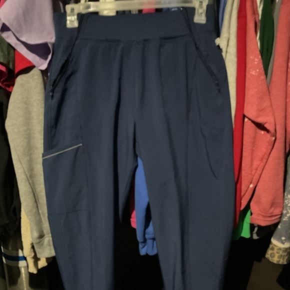 Cherokee Infinity scrub joggers - Picture 2 of 2